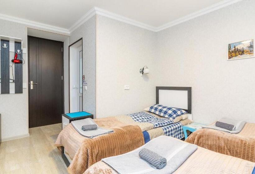 اتاق استاندارد سه نفره, Guest House Poligloti