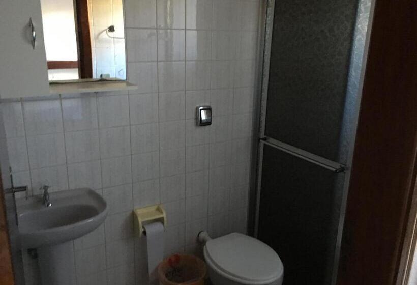 Quarto Quadruple Standart com Varanda, Pousada Nihhon