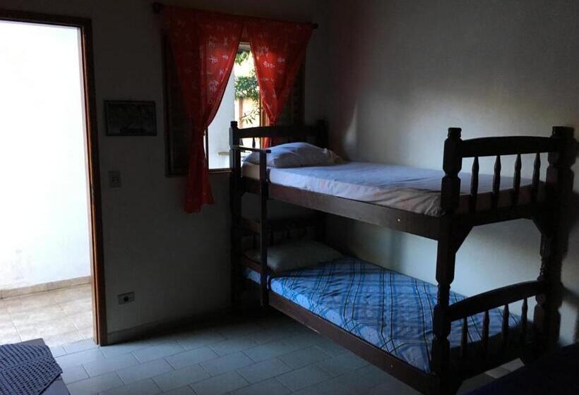 Quarto Quadruple Standart com Varanda, Pousada Nihhon