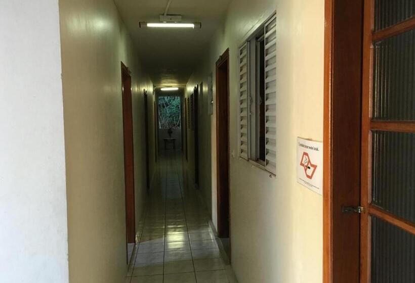 Quarto Quadruple Economy, Pousada Nihhon