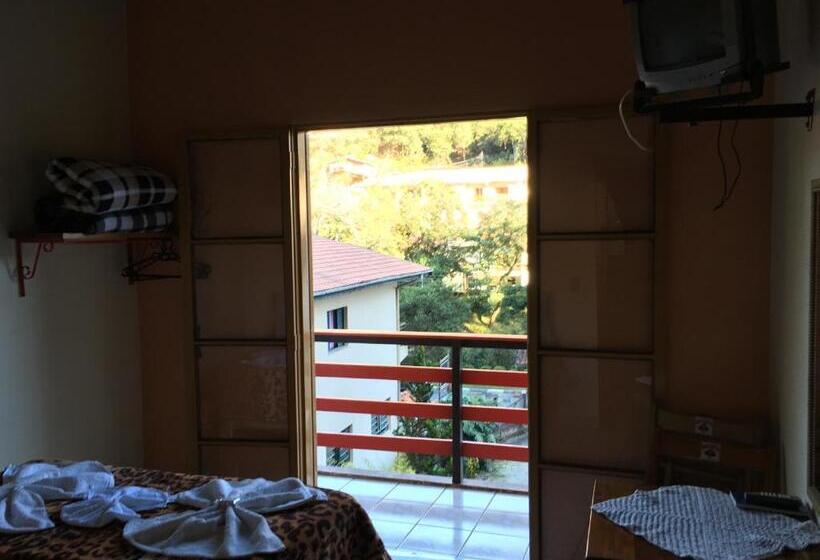 Quarto standart com varanda, Pousada Nihhon