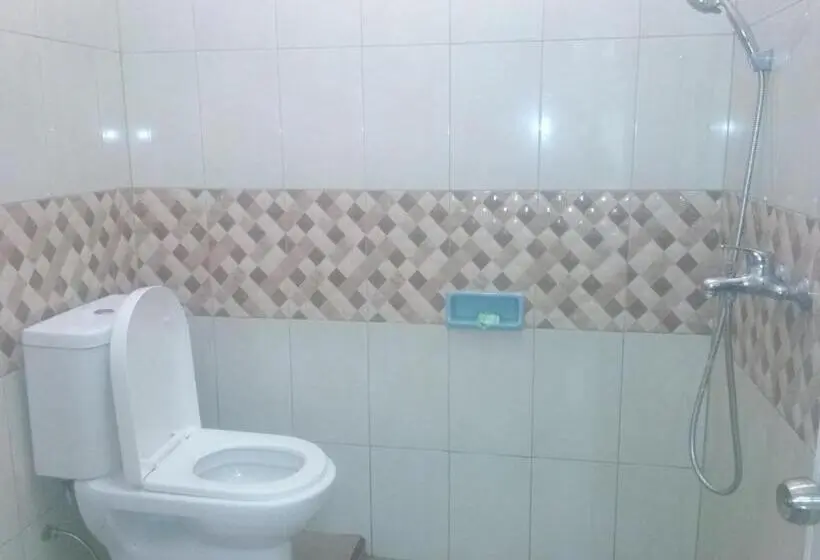 Standard Yhden Hengen Huone, Sapo Karo Rest House