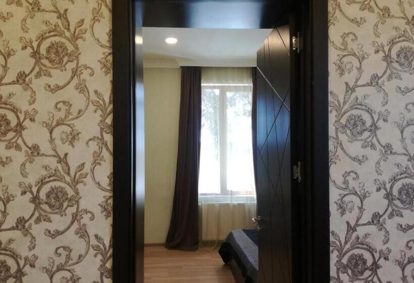 اتاق استاندارد سه نفره, Guest House Kakheti