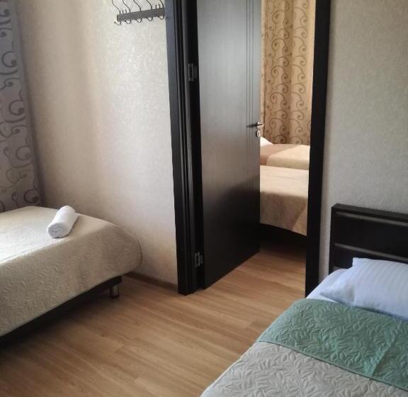اتاق استاندارد چهار تخته, Guest House Kakheti