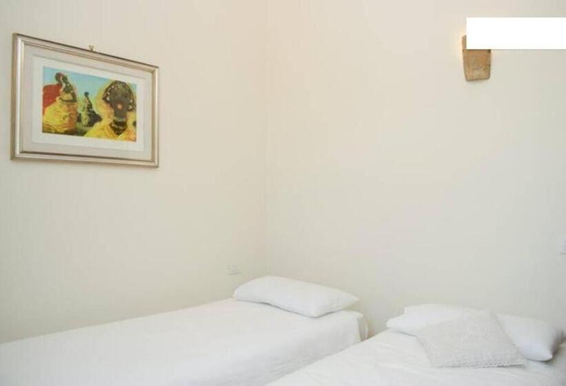 Standard room with outdoor bath, La Piccola Fattoria