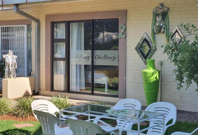 اتاق لوکس خانوادگی, Chic Breeze