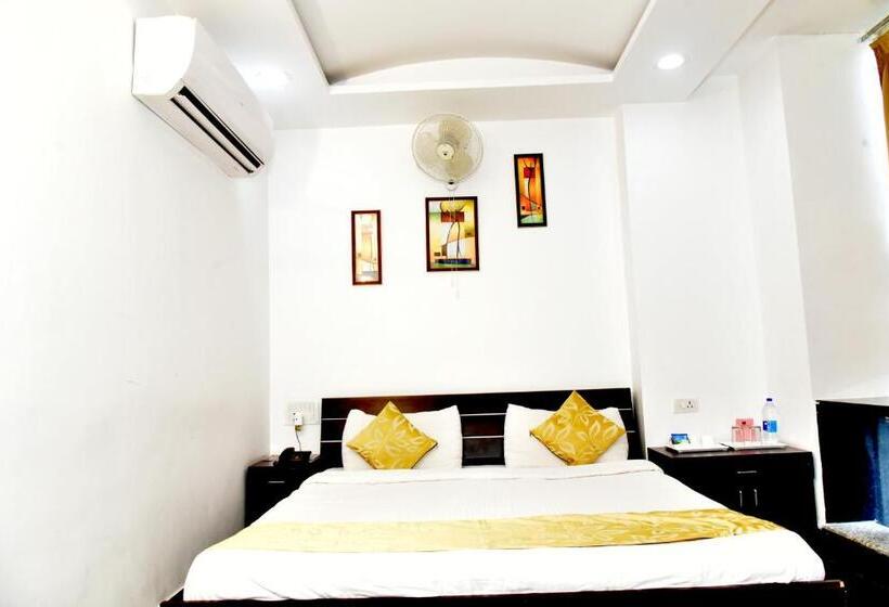 高级大房间, Suraj Palace