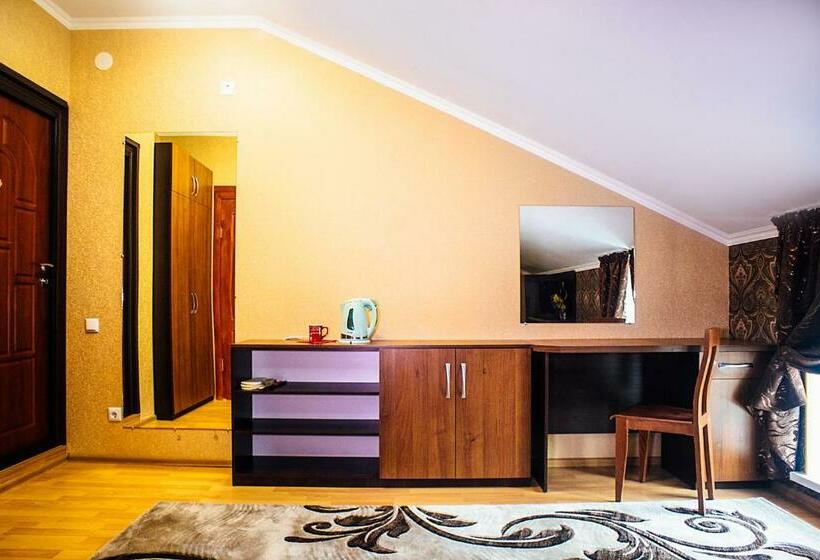 سوییت جونیور, Guest House Kherson