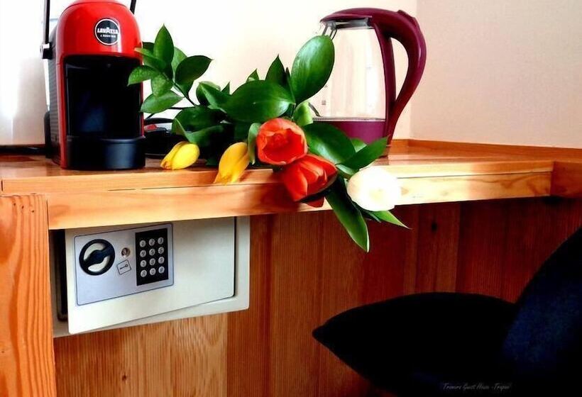 标准间, Tramura Guest House