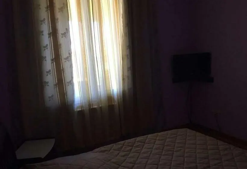 اتاق استاندارد با بالکن, George's House