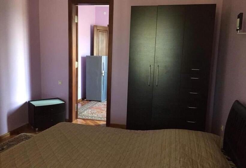 Family Suite, George's House