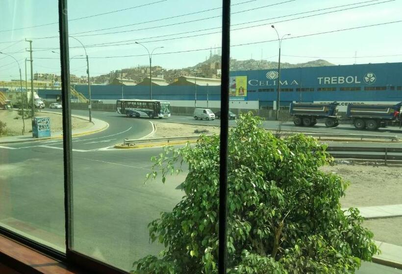 חדר סטנדרט חדר אמבטיה משותף, Hostal Residencial Mochica