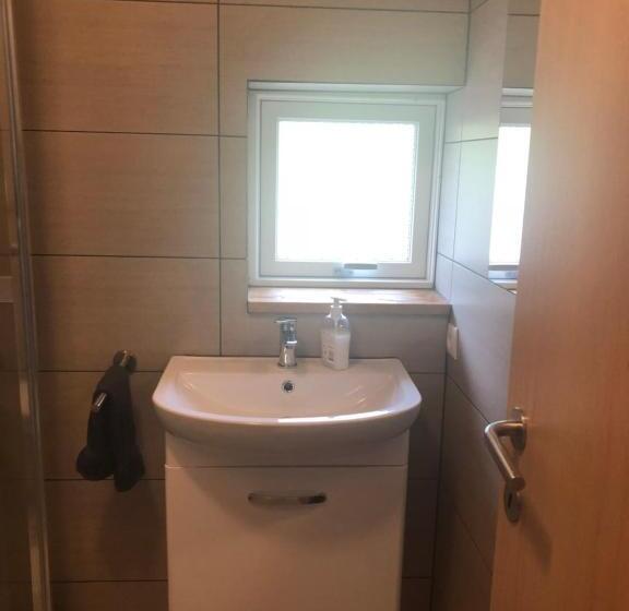 Economy Quadruple Room, Kirkjufell Guesthouse And Apartments