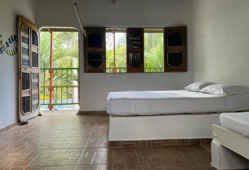 スタンダードルーム, Hostal Luz De Luna