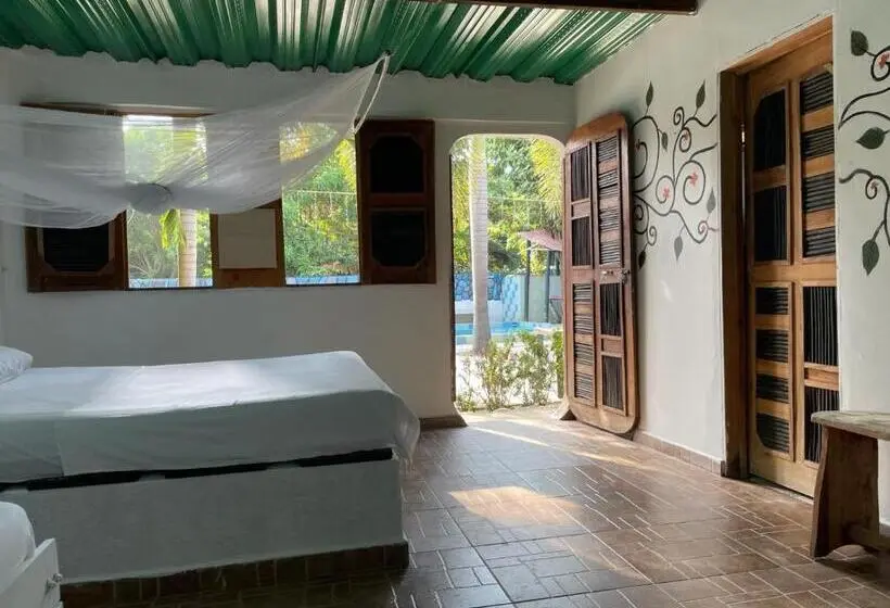 スタンダードルーム, Hostal Luz De Luna
