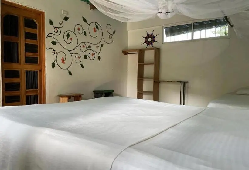 スタンダードルーム, Hostal Luz De Luna