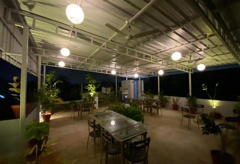 اتاق لوکس, La Paradise Residency