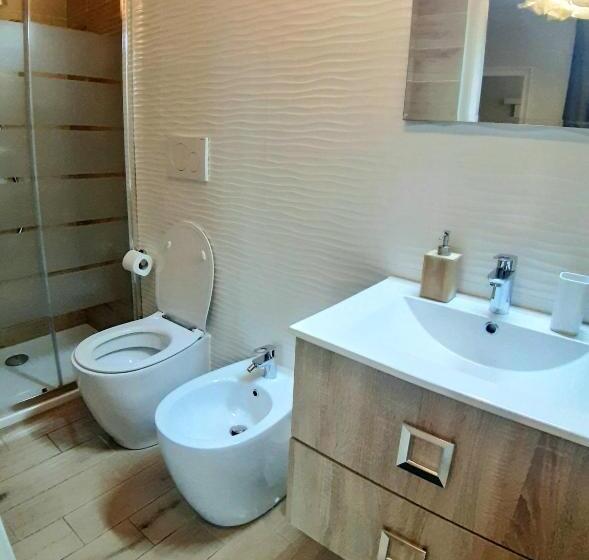 اتاق عادی, Pisa City Lodge