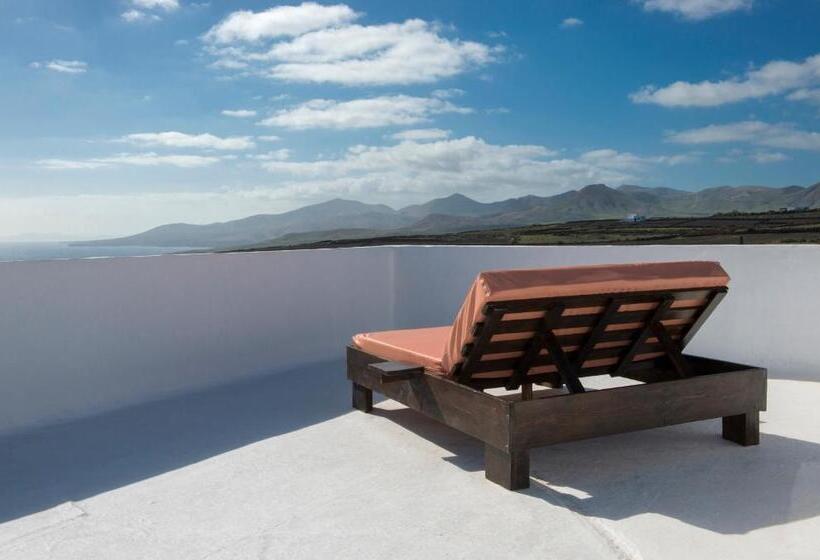 Полулюкс Одноместный с Террасой, Finca Isolina Hotel Boutique   Adults Recommended