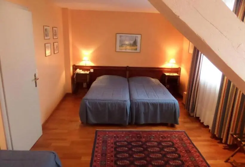 Standard Triple Room, Hôtel Restaurant Erckmann Chatrian