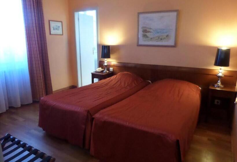 スタンダードトリプルルーム, Hôtel Restaurant Erckmann Chatrian