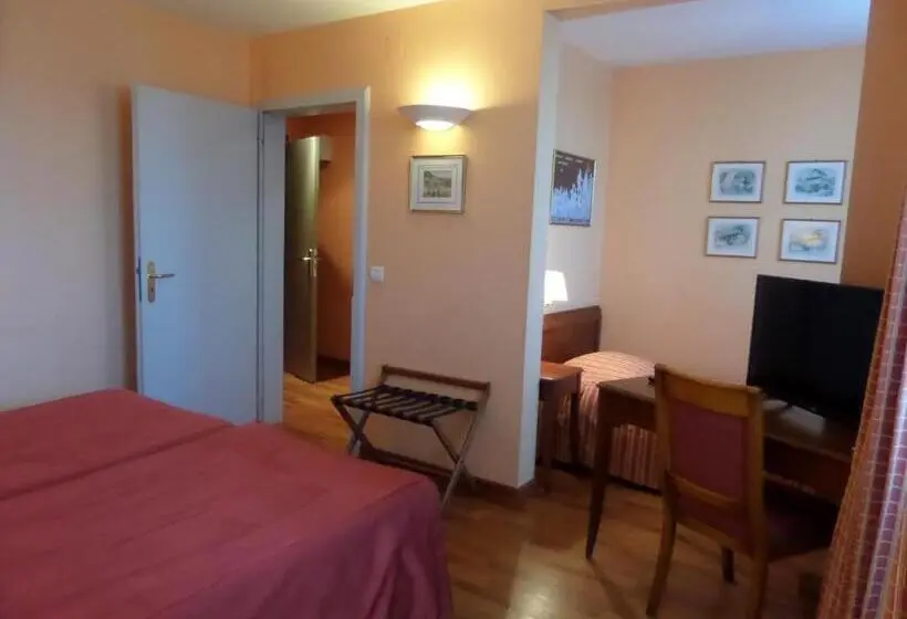 Standard Triple Room, Hôtel Restaurant Erckmann Chatrian