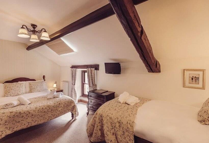 غرفة عائلية, Bank Ground Farm