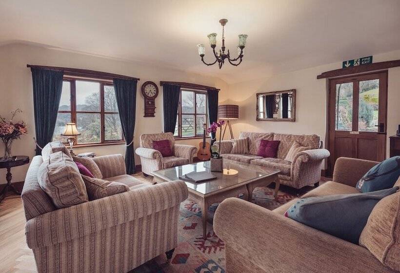 レイクビュースタンダードルーム, Bank Ground Farm