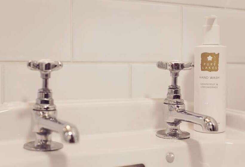 غرفة قياسية مطلّة علي البحيرة, Bank Ground Farm