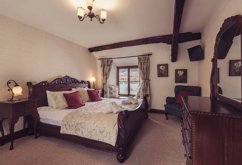 غرفة عائلية, Bank Ground Farm