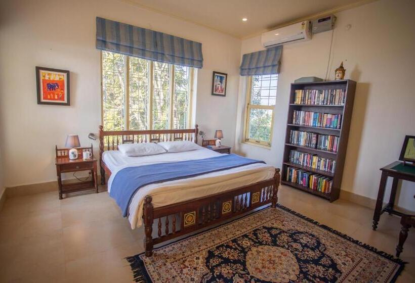 标准间, Seclude Lansdowne