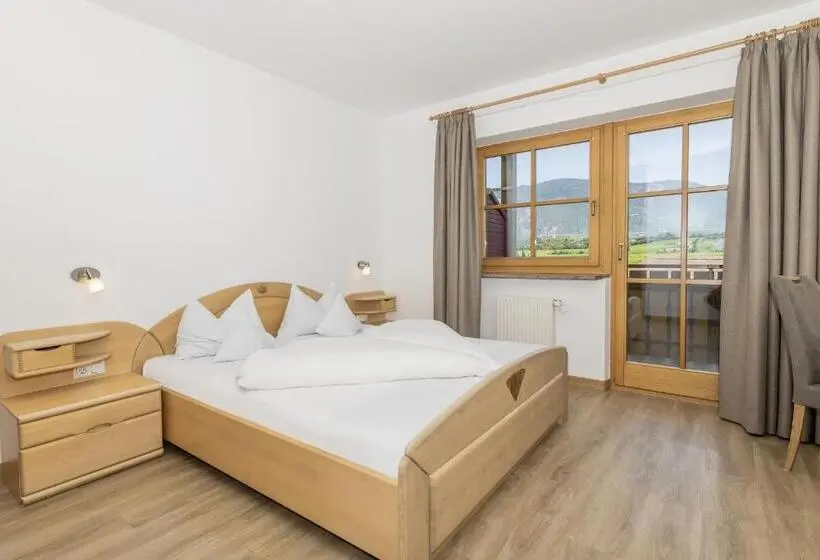 اتاق استاندارد با بالکن, Lingers Suites & Residence