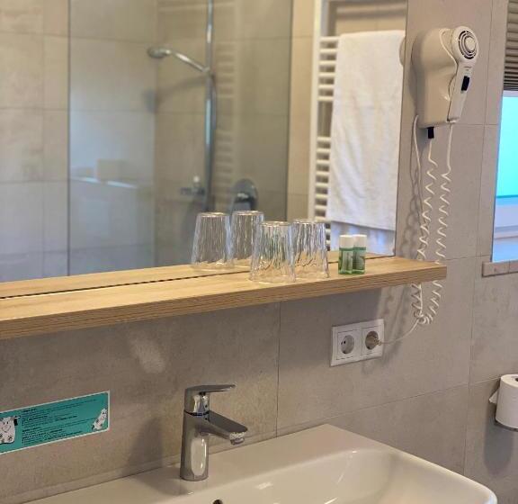 标准间, Lingers Suites & Residence