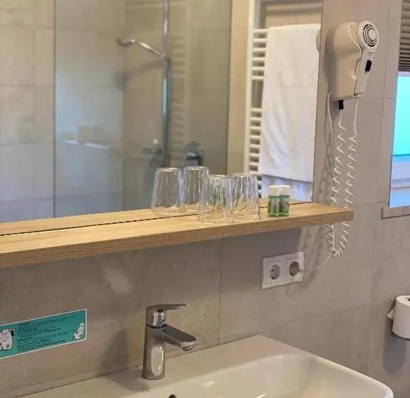 اتاق استاندارد, Lingers Suites & Residence