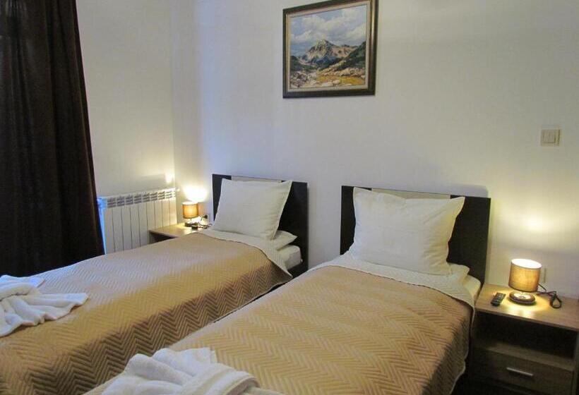 Номер Стандарт с Балконом, Bavaria House