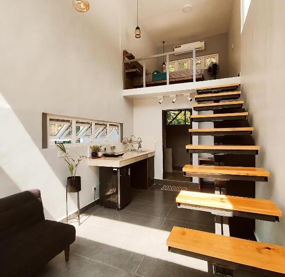 סטודיו דלוקס, Indian Culture