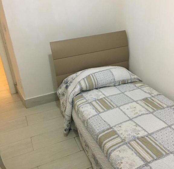 Economy Triple Room, Almayer Al Duomo