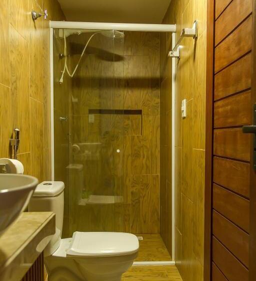 スタンダードルーム, Surfcore House