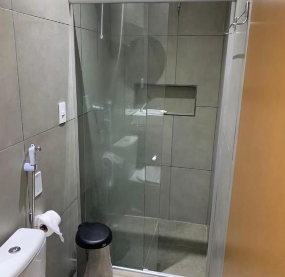 スタンダードルーム, Surfcore House