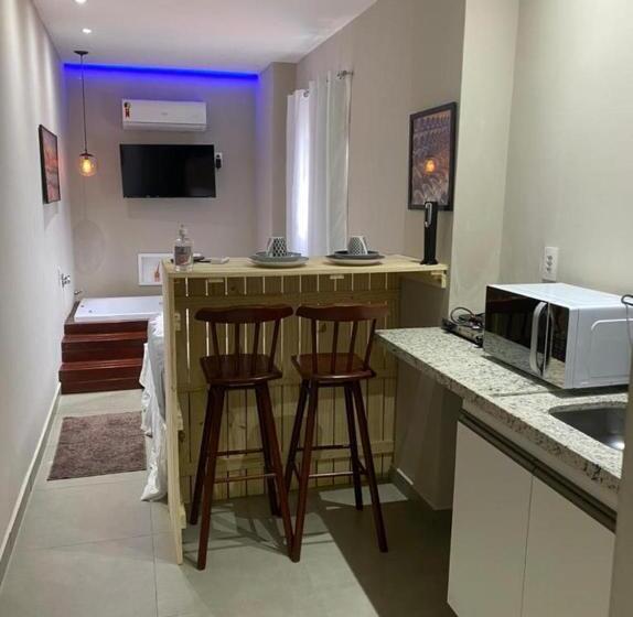 スタンダードスタジオ, Surfcore House