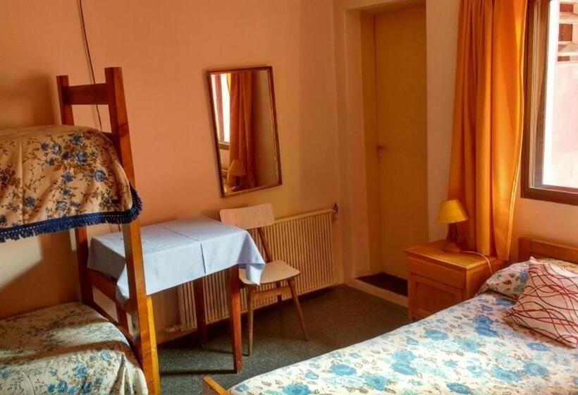 اتاق استاندارد سه نفره, Hospedaje Legus