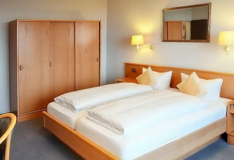 اتاق استاندارد با بالکن, Das Miramar