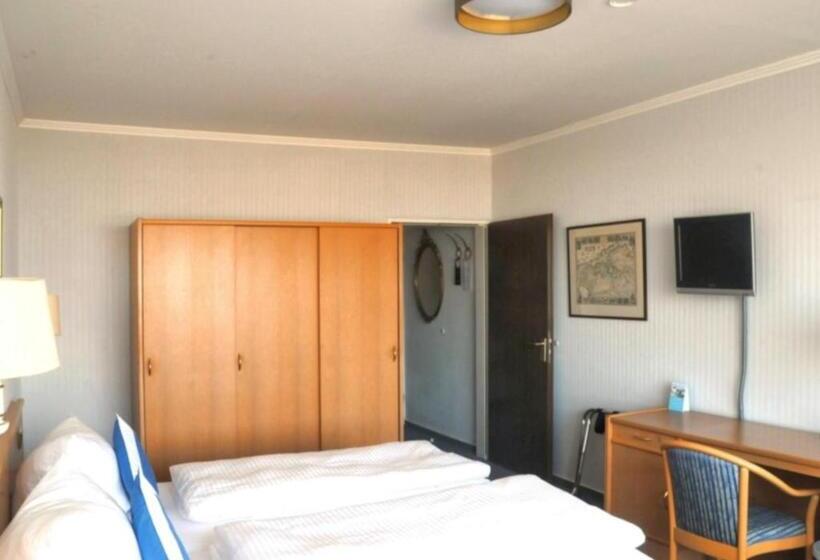 اتاق استاندارد با بالکن, Das Miramar