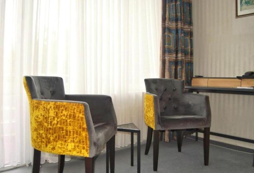 اتاق عادی, Das Miramar