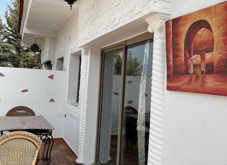 استودیوی لوکس, Maison D Hôtes La Ferme Aziza