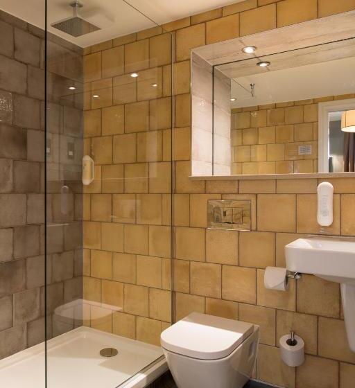 חדר סטנדרט, The John Russell Fox Wetherspoon