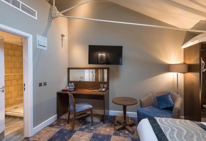 スタンダードルーム, The John Russell Fox Wetherspoon