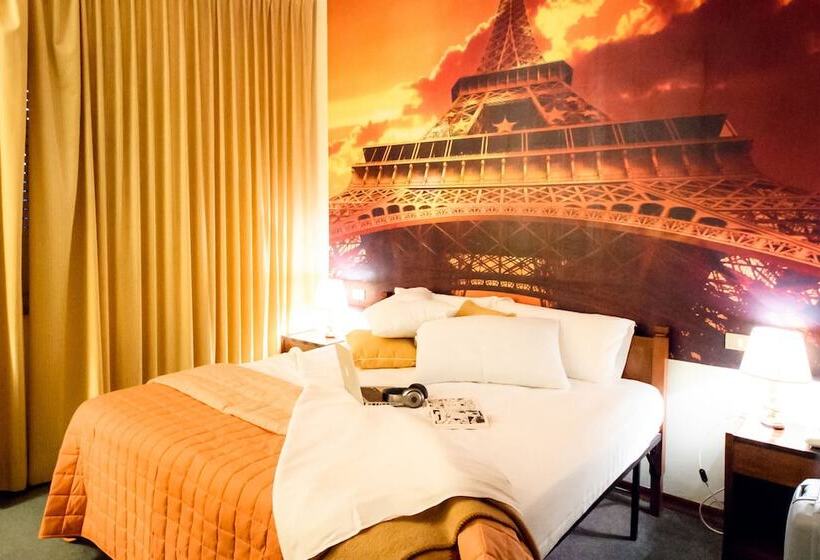 اتاق استاندارد یک نفره, Palombella & Restaurant