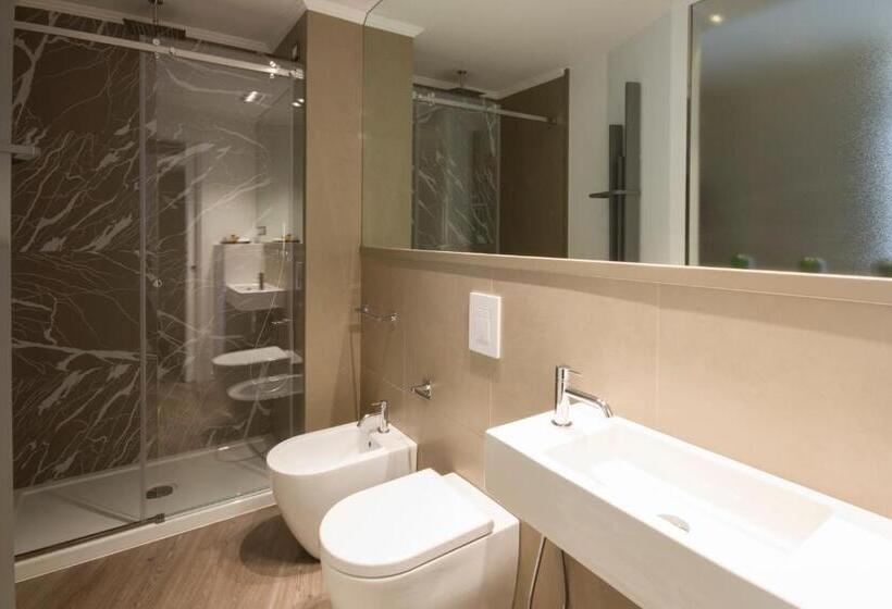 豪华房间, In Dies Affittacamere