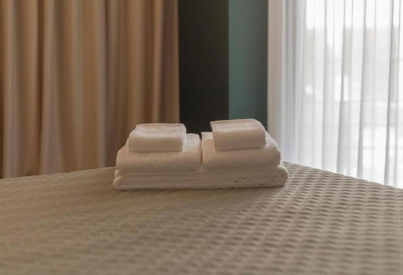 豪华房间, In Dies Affittacamere